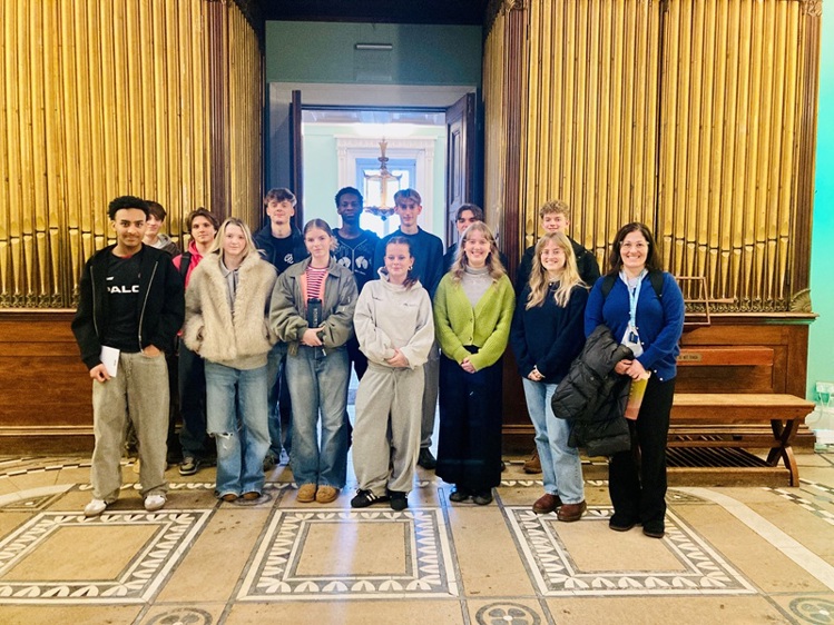 Sidcot School Year 13 BTEC International Business students visit Business West